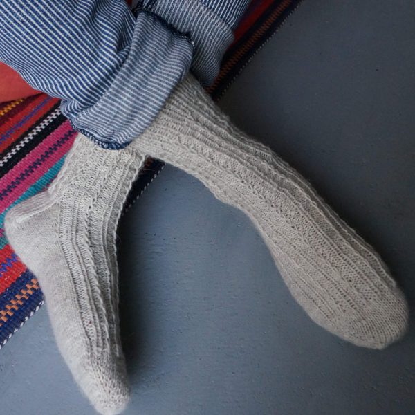 Simple modern ribbed textured socks knitting pattern