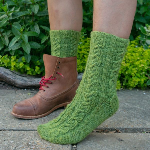 Cabled sock knitting pattern for sport weight yarn