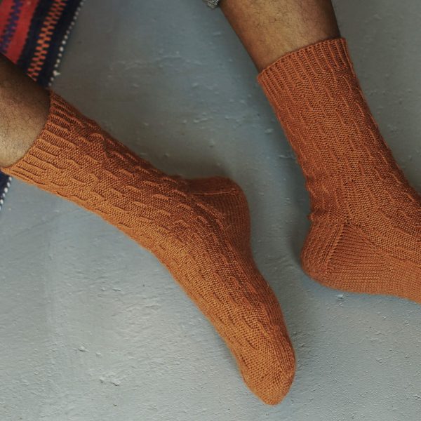 Simple modern textured socks knitting pattern