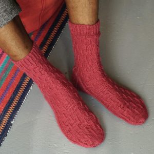 Simple modern textured socks knitting pattern
